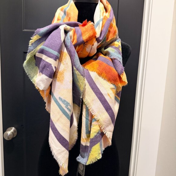 VINCE CAMUTO EXTRA LARGE SCARF/WRAP ~ NWT - Picture 1 of 8